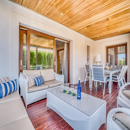 Holiday home Retreat Near Playa De *