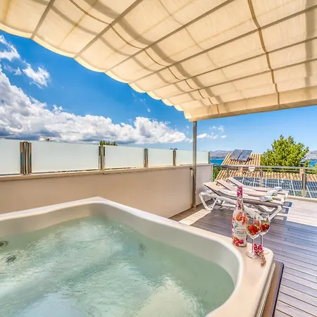 Retreat Near Playa De Holiday home