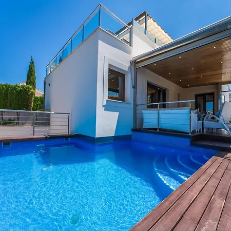 Holiday home Retreat Near Playa De